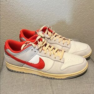 Nike Men's Dunks, Size 10.5